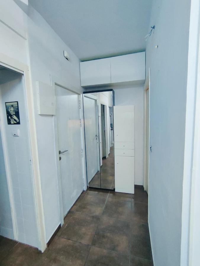 Nice Flat Within Walking Range To The Beach Lägenhet Barcelona Exteriör bild