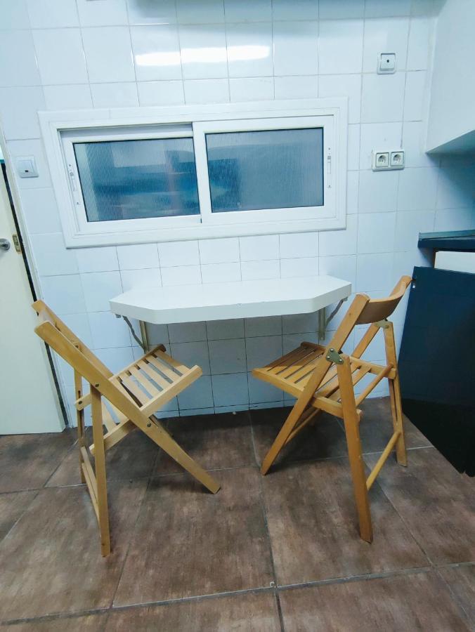 Nice Flat Within Walking Range To The Beach Lägenhet Barcelona Exteriör bild