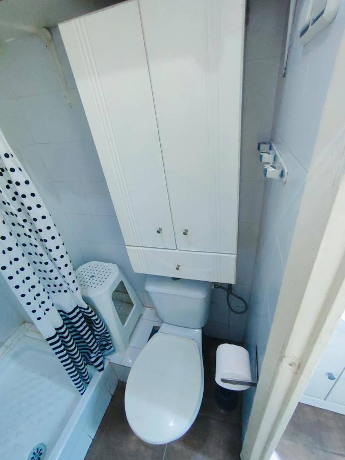 Nice Flat Within Walking Range To The Beach Lägenhet Barcelona Exteriör bild
