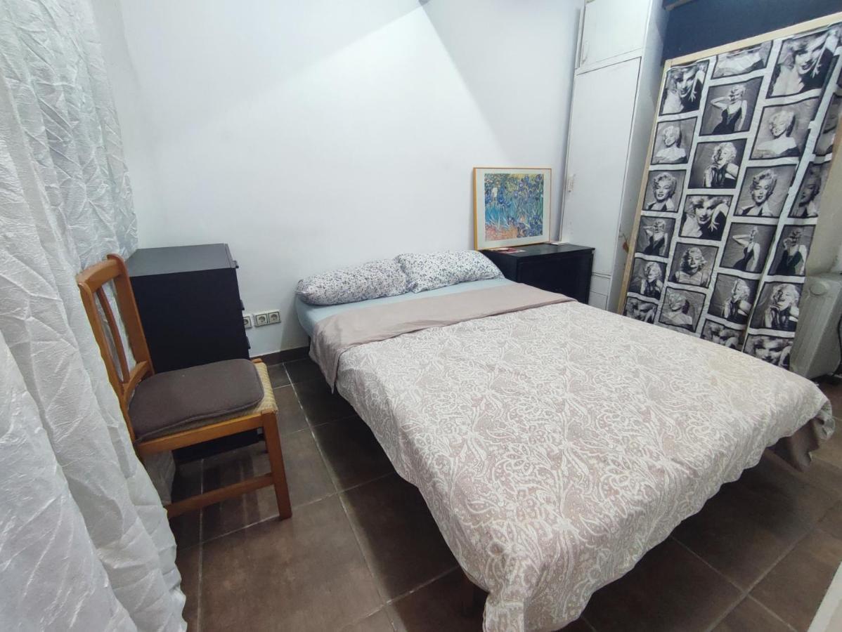 Nice Flat Within Walking Range To The Beach Lägenhet Barcelona Exteriör bild